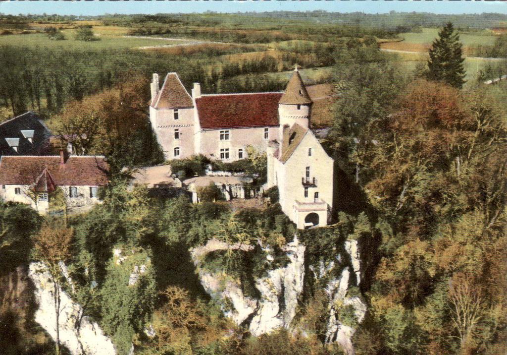 Montenaut Angles-sur-l'Anglin ภายนอก รูปภาพ